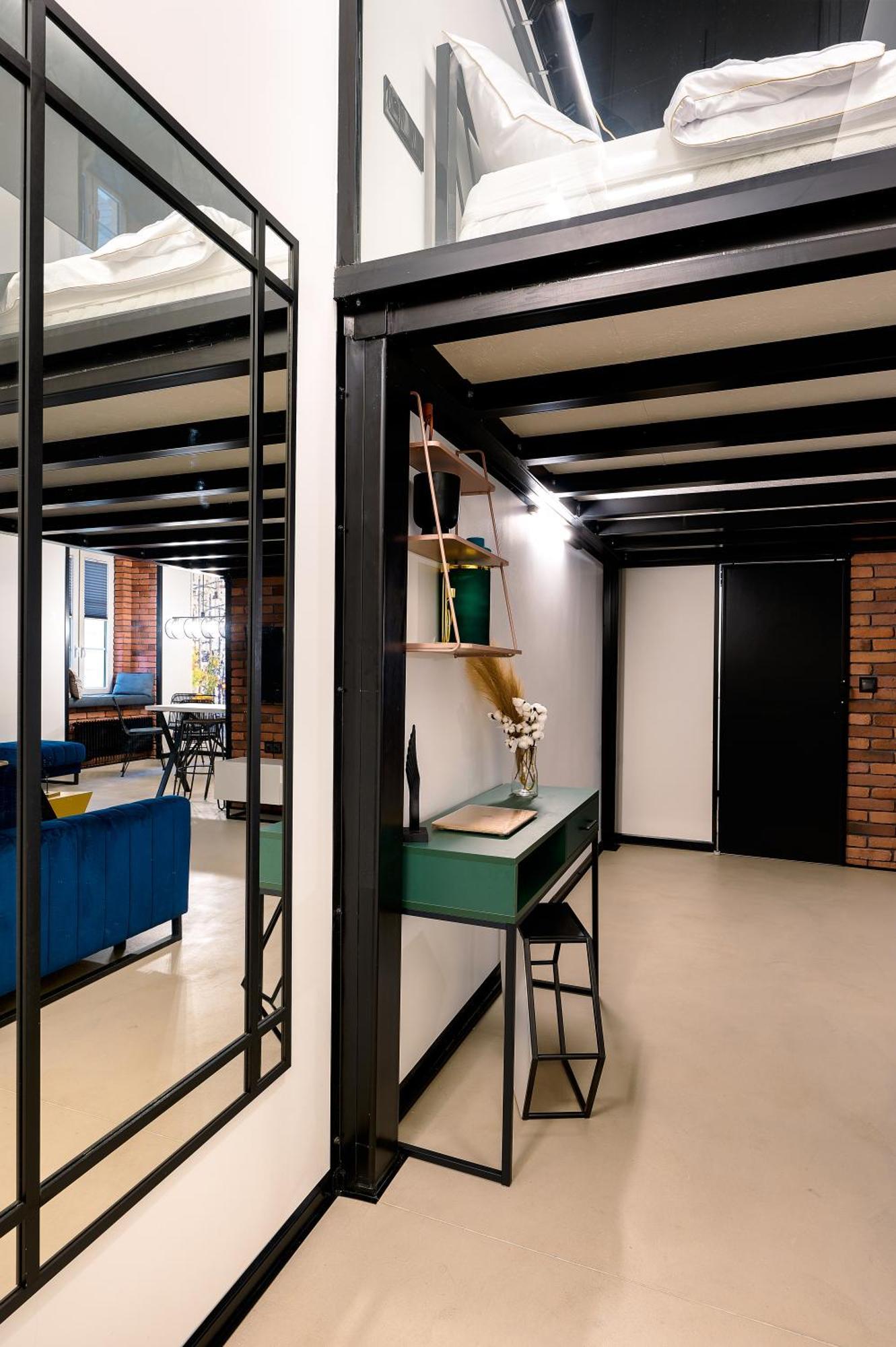 Апартаменты Loft Piotrkowska 37 Лодзь Экстерьер фото